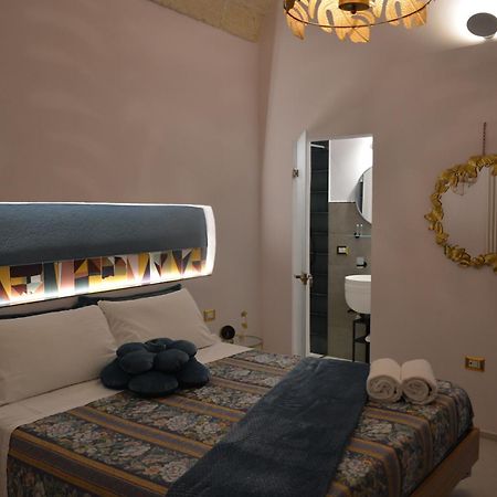 Lovely & Chic Rooms Nei Sassi Matera Luaran gambar