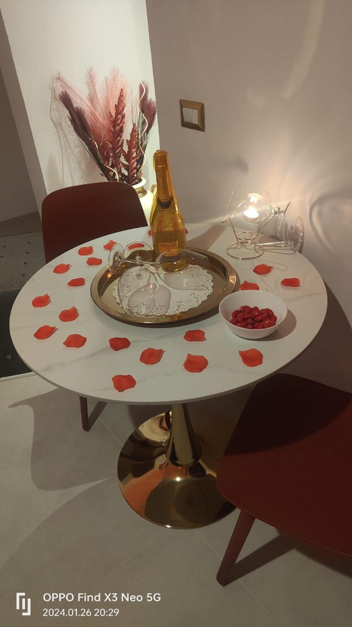 Lovely & Chic Rooms Nei Sassi Matera Luaran gambar